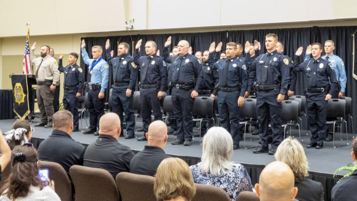 The 298th basic training class recites the oath of office.